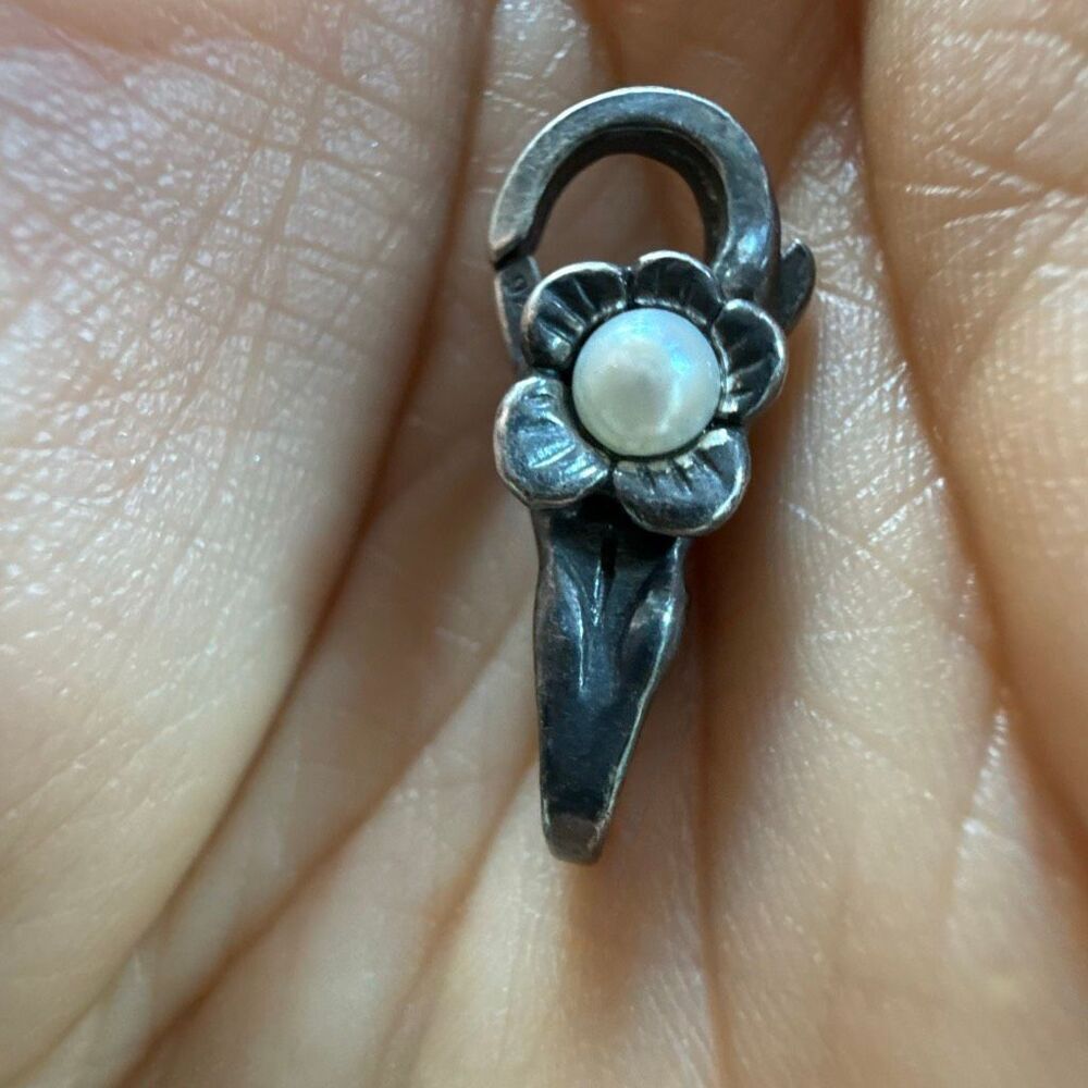 TROLLBEADS LAA FLOWER LOCK CLASP pearl retired